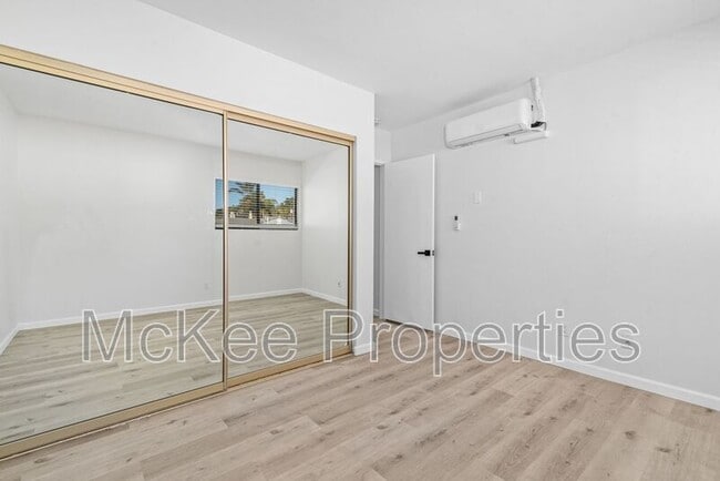 Building Photo - 307 San Elijo St