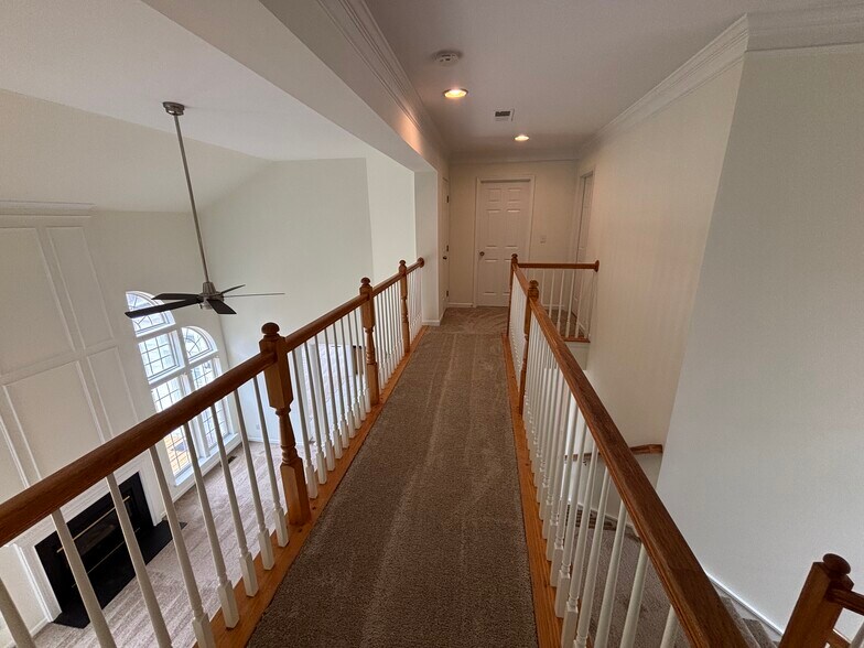 Building Photo - 15938 Wayland Dr