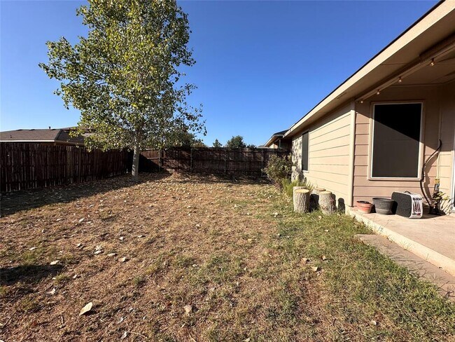 Building Photo - 484 Moonwalker Trail