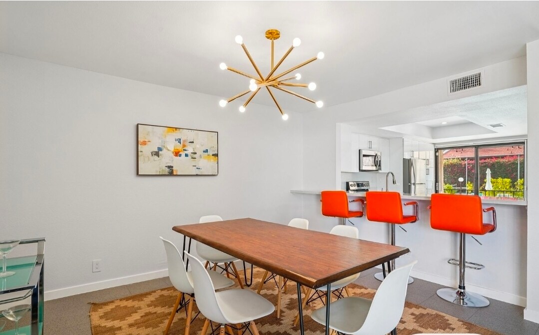 Building Photo - 2727 S Sierra Madre