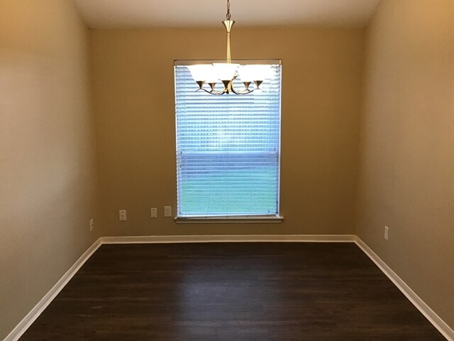 Building Photo - 1703 Oak Valley Dr