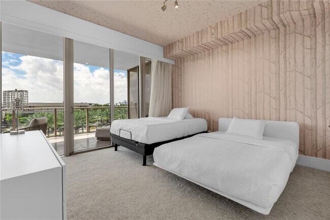 Building Photo - 9705 Collins Ave