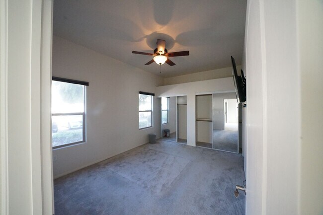 Building Photo - SHOWINGS AVAILABLE NOW