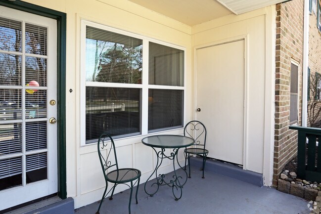 Patio - The Pines + AW @ Pinewood Estates -