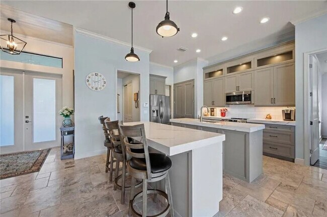 Building Photo - 414 SE 21st Terrace