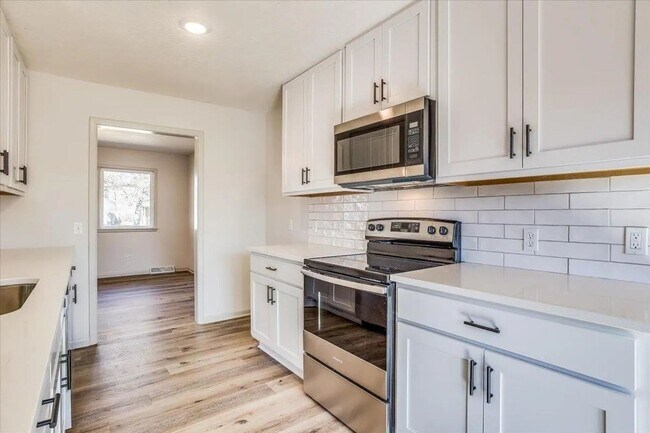 Building Photo - 6503 E 16th St N