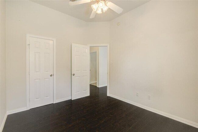 Building Photo - 229 River Basin Ln