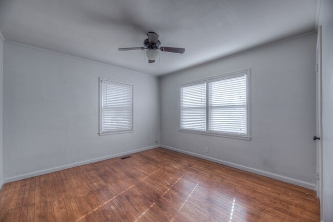 Building Photo - 1223 E 31st St