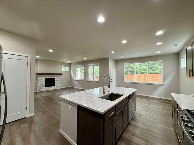 Building Photo - Renton Home