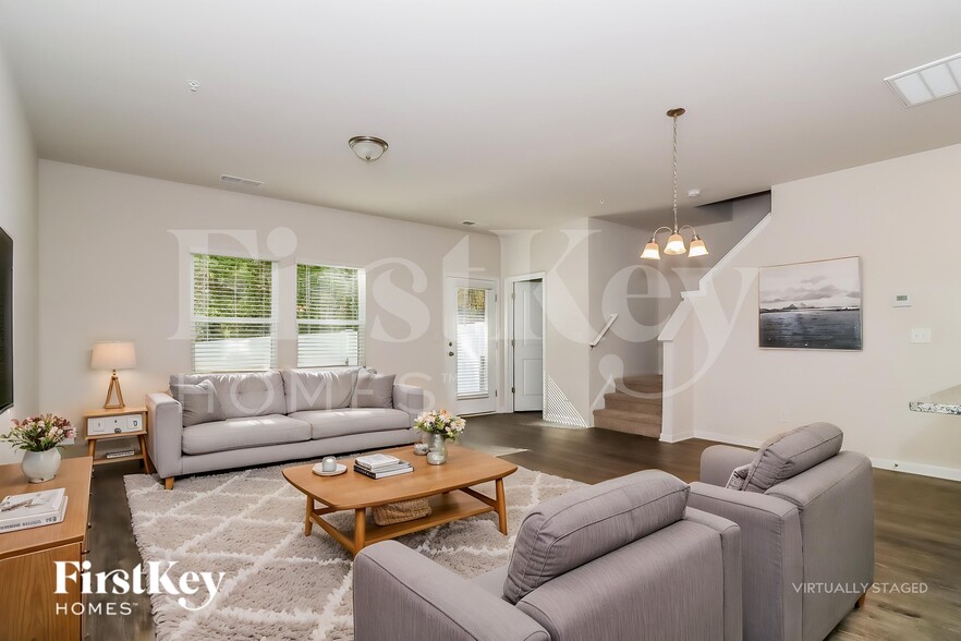 Building Photo - 2092 Cypress Village Dr NW