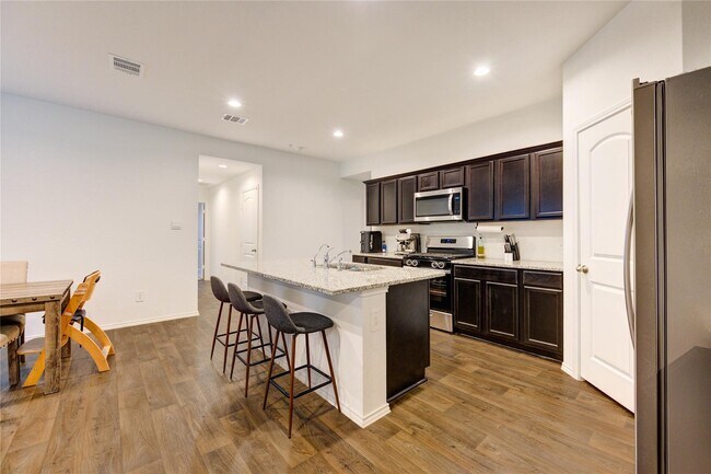 Building Photo - 21577 Starry Night Dr