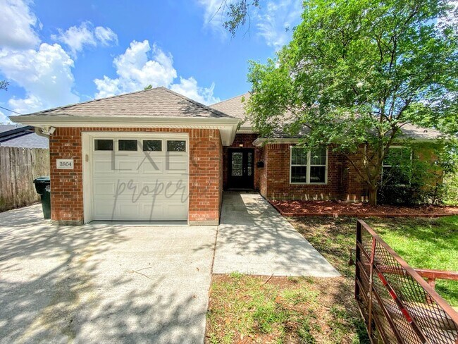 Building Photo - 3BR/2BA Home with Attached Garage & Fenced Backyard in an Established Lake Charles Neighborhood