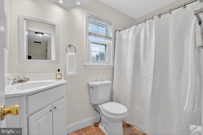 Building Photo - 6015 Ticonderoga Ct