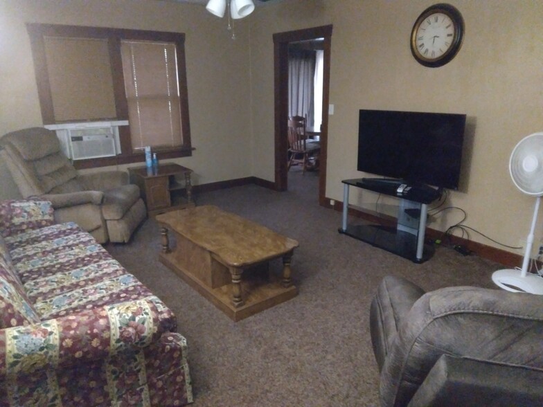Cavern Living room - 713 Main St