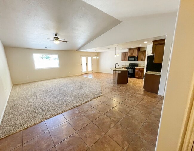 Building Photo - 1228 W 200 N