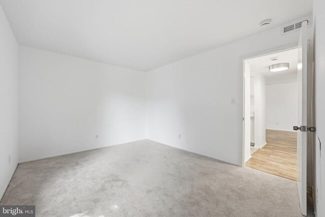 Building Photo - 1703 Ascot Way