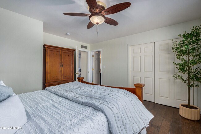 Building Photo - 18006 N Villa Rita Dr