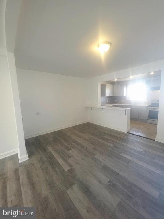 Building Photo - 154 N Carol Blvd