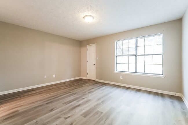 Building Photo - 5424 Park Pl S