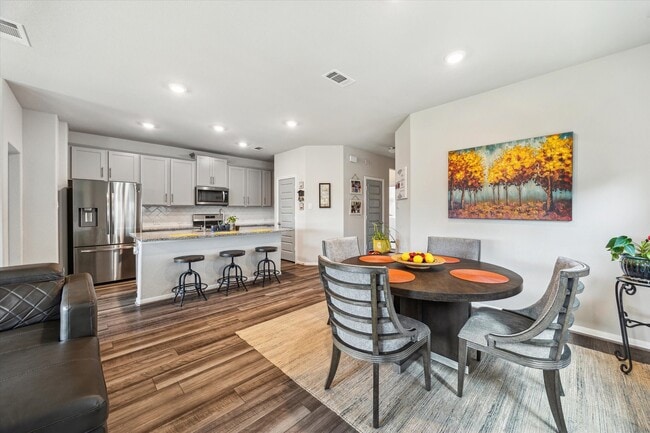 Building Photo - 13309 Emerald Mallard Dr