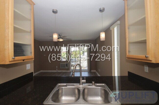 Building Photo - 4860 Rolando Ct