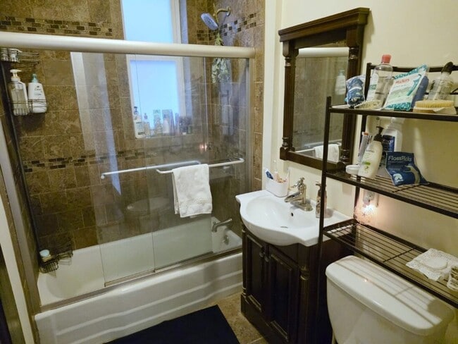 Building Photo - WOW!  NO BROKER FEE!!  UPDATED 3.5 BED/2 BATH IN PRIME COOLIDGE CORNER LOCATION