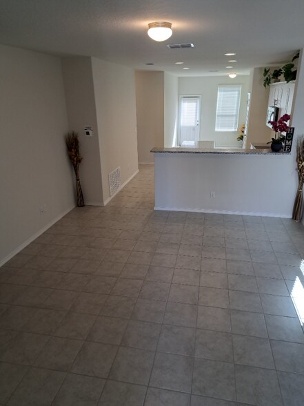 Building Photo - 11334 Long Rider