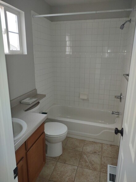 Building Photo - 4107 Brush Creek Rd