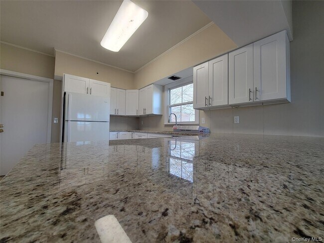 Building Photo - 475 NY-25A