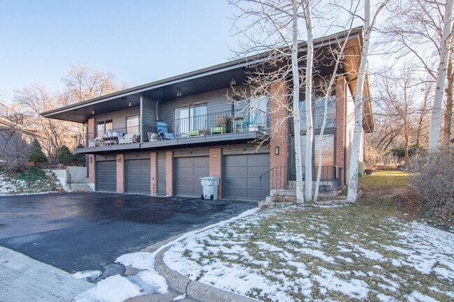 Building Photo - 1340 Ridgewood Ln