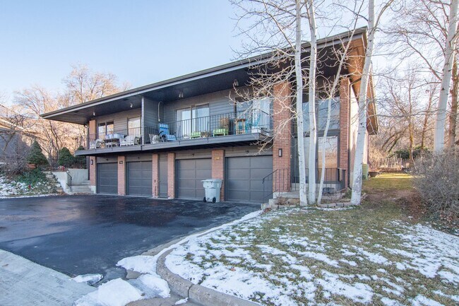 Building Photo - Ridgewood Condo 1 Bed Apartment W/ Pool & Clubhouse!