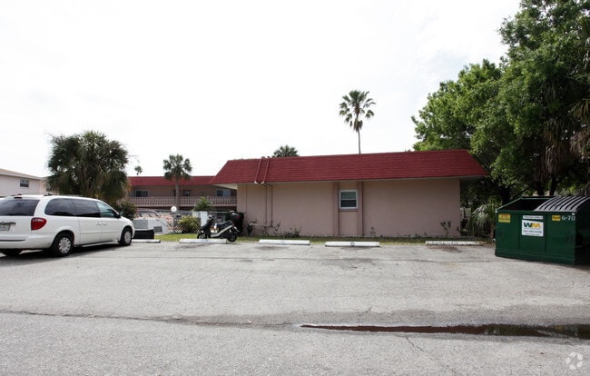 Building Photo - 1616 Redwood St