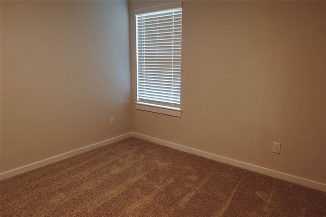 Building Photo - 8582 Blueberry Ash St