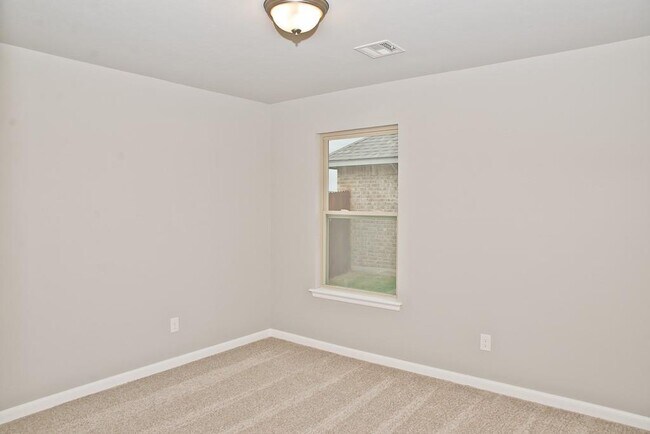 Building Photo - 1005 SW 140th St