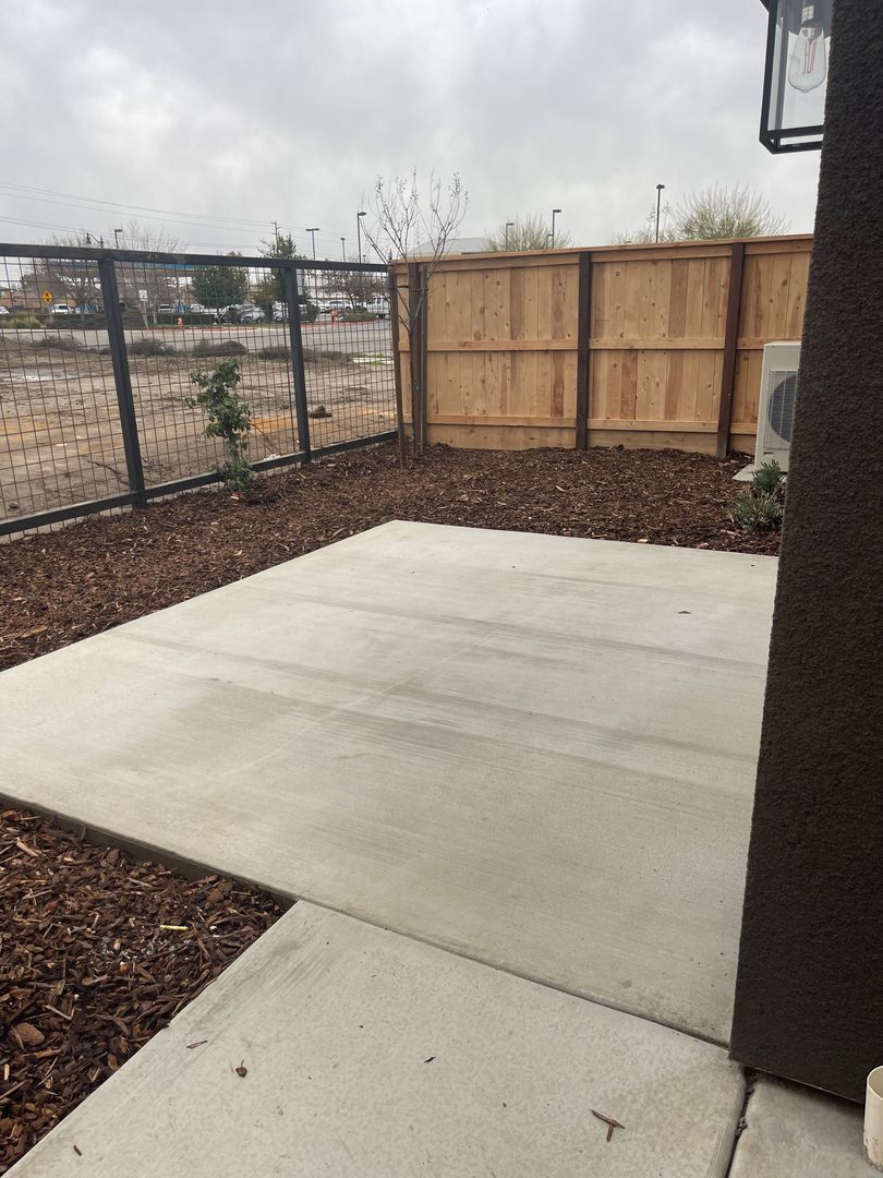 Building Photo - 2047 W Corvina Ave