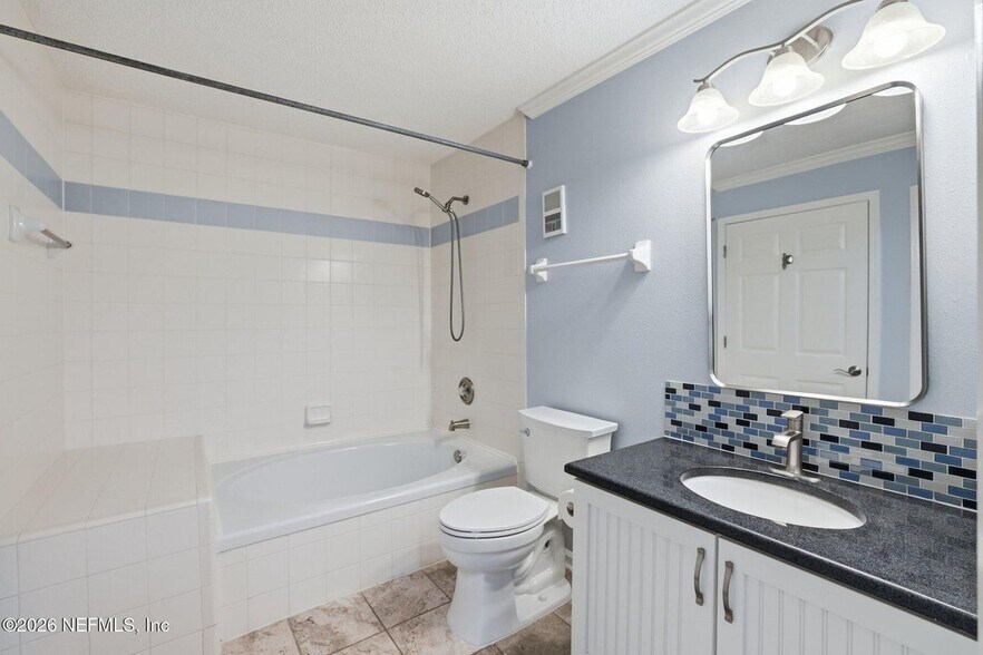 Building Photo - 400 Sandiron Cir