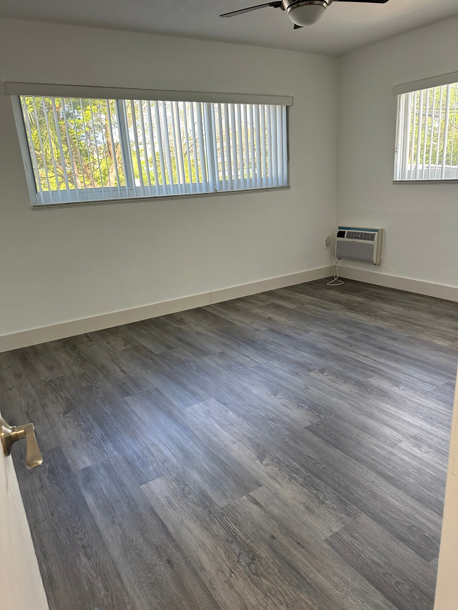 Building Photo - 13155 Emerald Dr