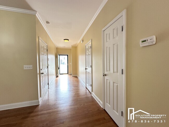 Building Photo - 34 N Oaks Cir