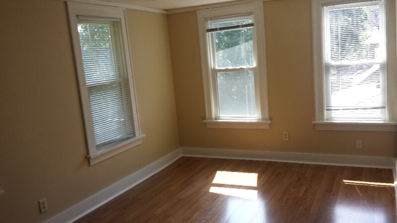 Building Photo - 414 N Salisbury St