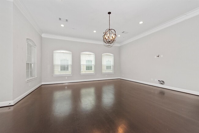 Building Photo - 5637 Kiam St