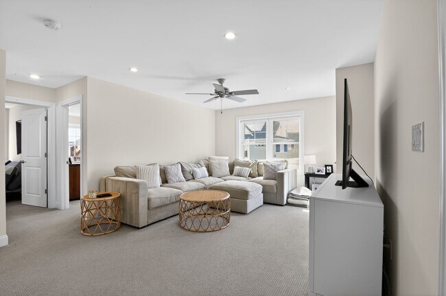 Building Photo - 103 N Madison Ave