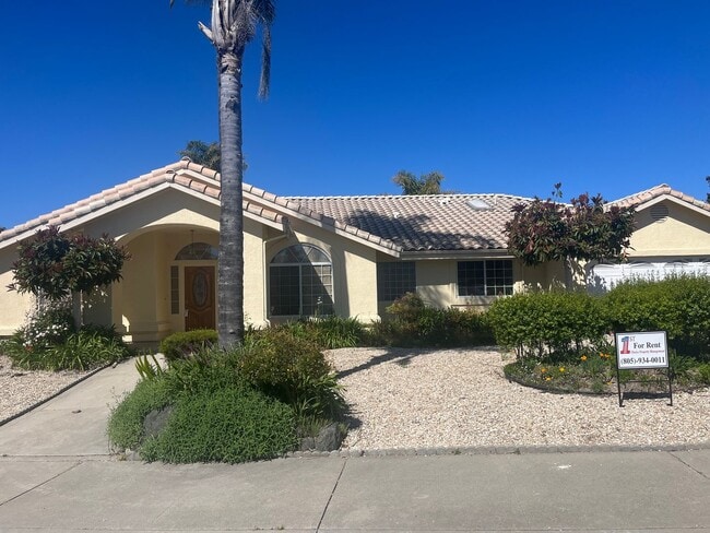 Primary Photo - 2825 Cathedral Ln