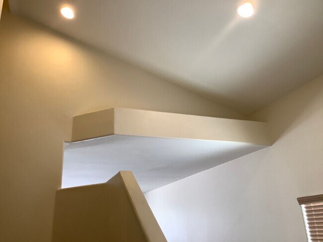 Building Photo - NORTHWEST HOME FOR RENT