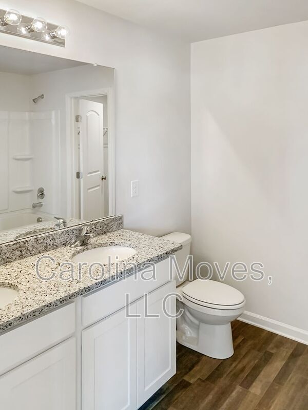 Building Photo - 667 Farmstead Trail