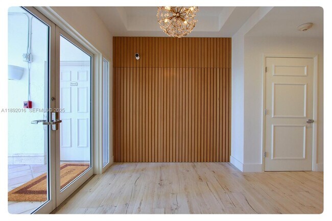 Building Photo - 3500 Island Blvd