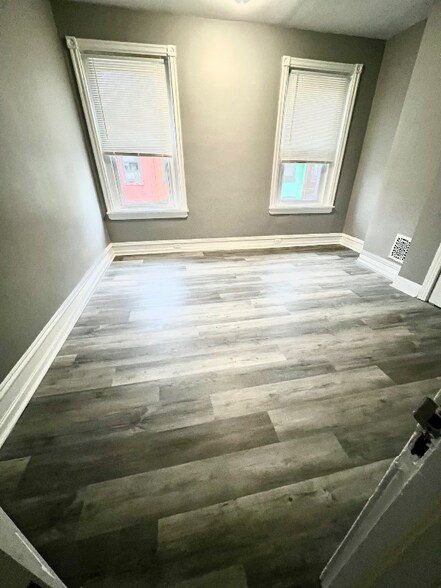 Building Photo - 1941 N Stanley St