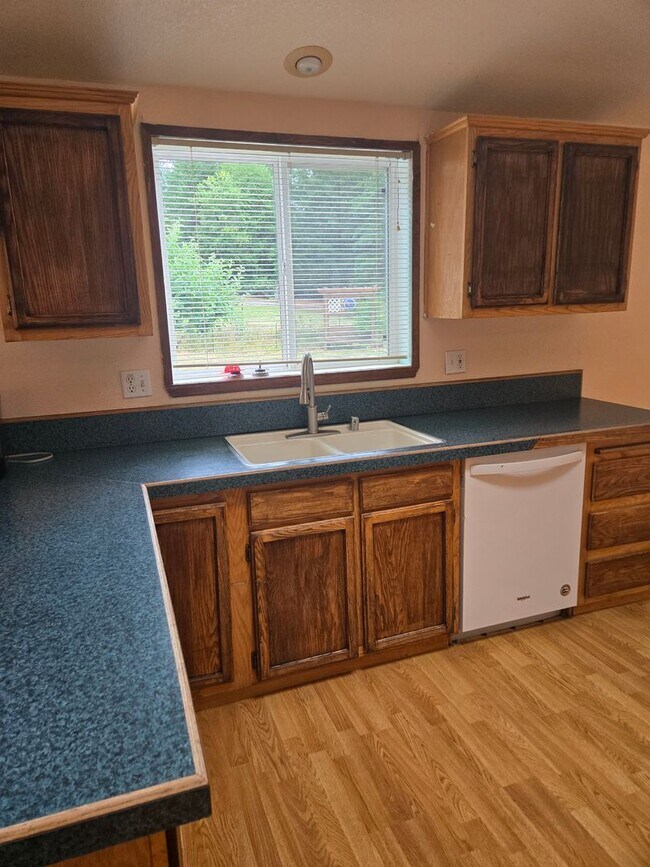 Building Photo - STATUS: PENDING APPLICATION- R10B | $1995 ...