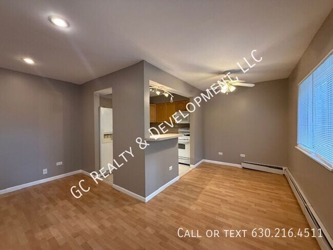 Building Photo - 834 College Blvd