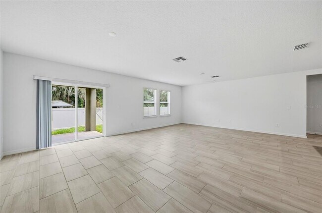 Building Photo - 9820 Feaster Dr