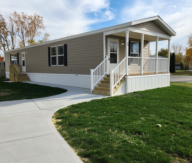 Primary Photo - Bayshore Estates Manufactured Home